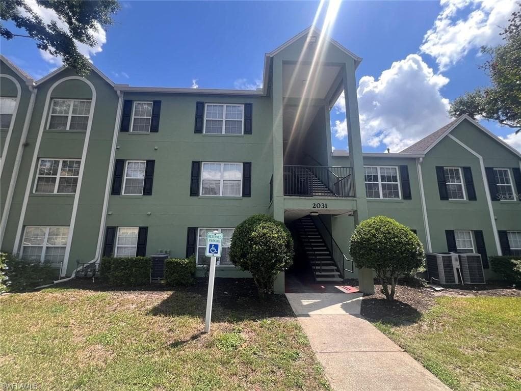 2031 Dixie Belle DR 2031T ORLANDO, FL 32812