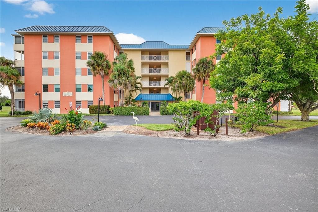 200 Pebble Beach BLVD D406 NAPLES, FL 34113