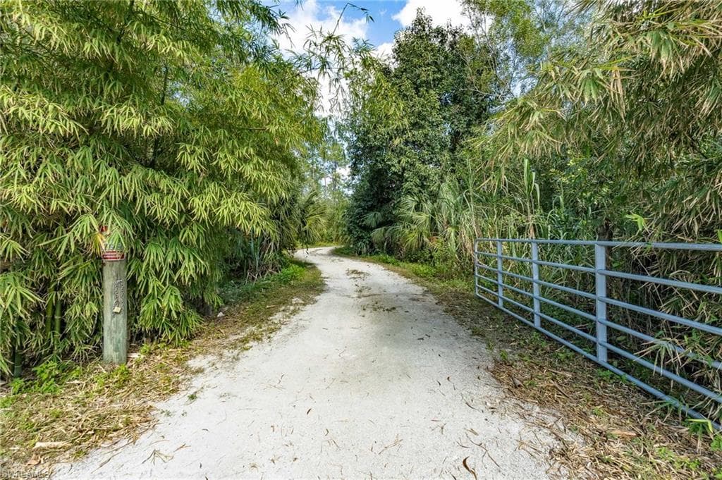 1065 Sanctuary RD NAPLES, FL 34120