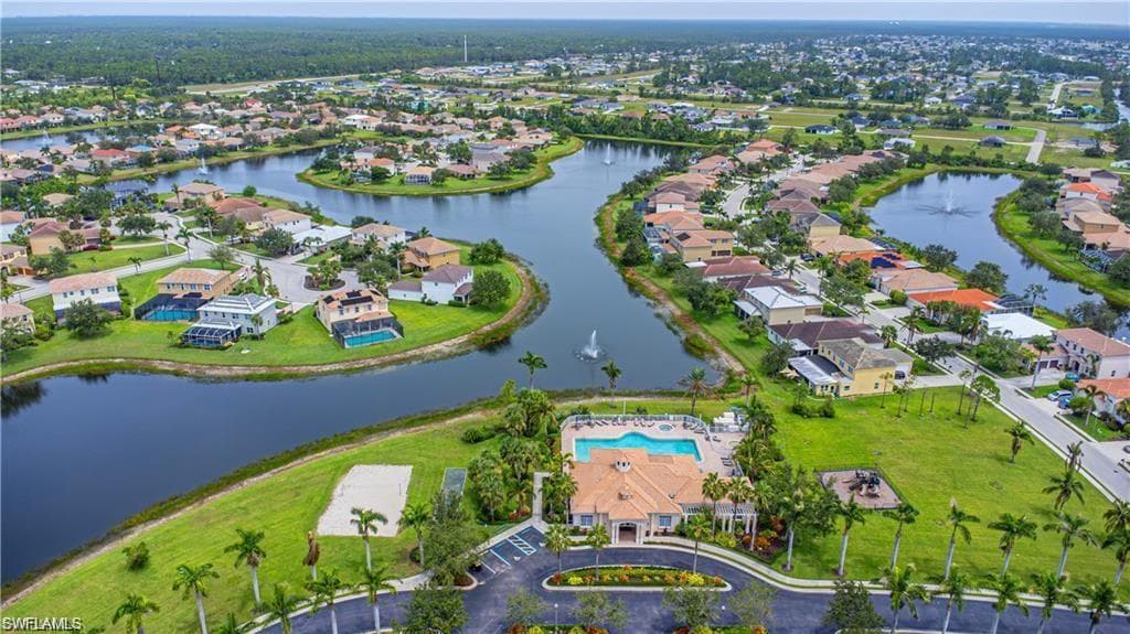 2533 Deerfield Lake CT CAPE CORAL, FL 33909