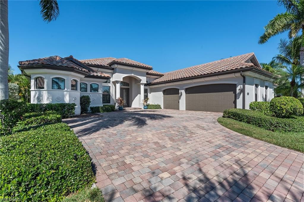 3273 Runaway LN NAPLES, FL 34114