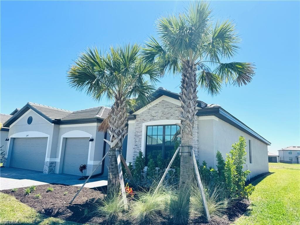 11247 Canopy LOOP FORT MYERS, FL 33913