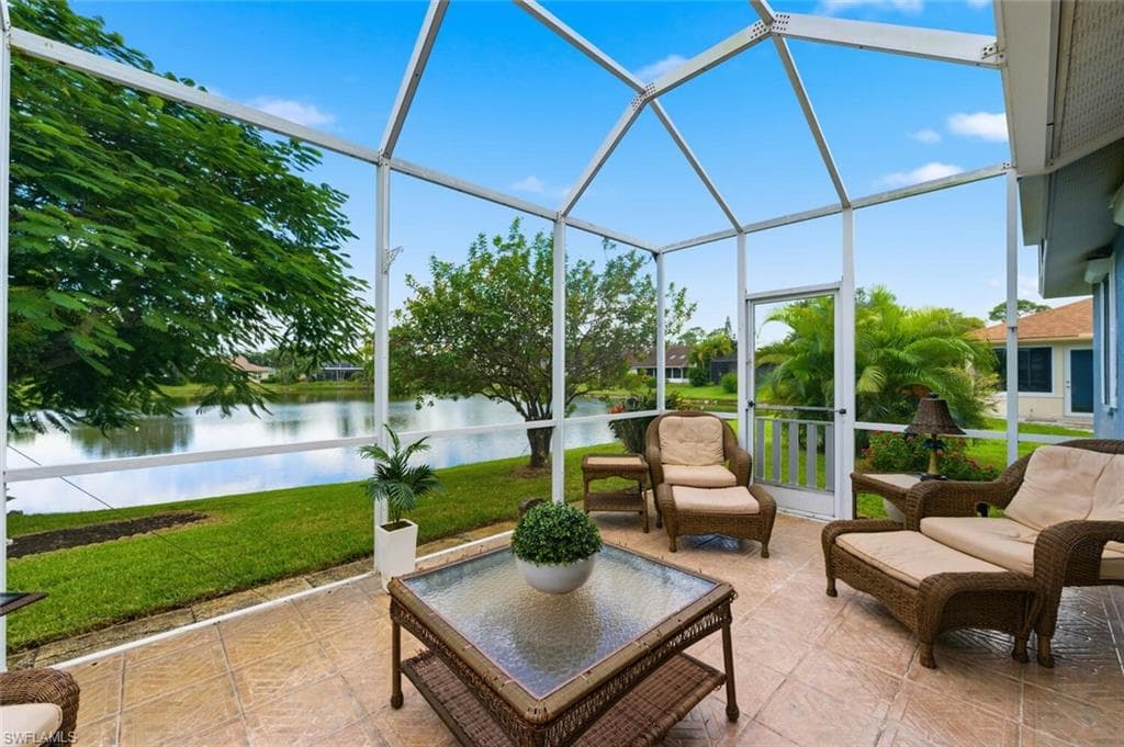 157 Versailles CIR NAPLES, FL 34112