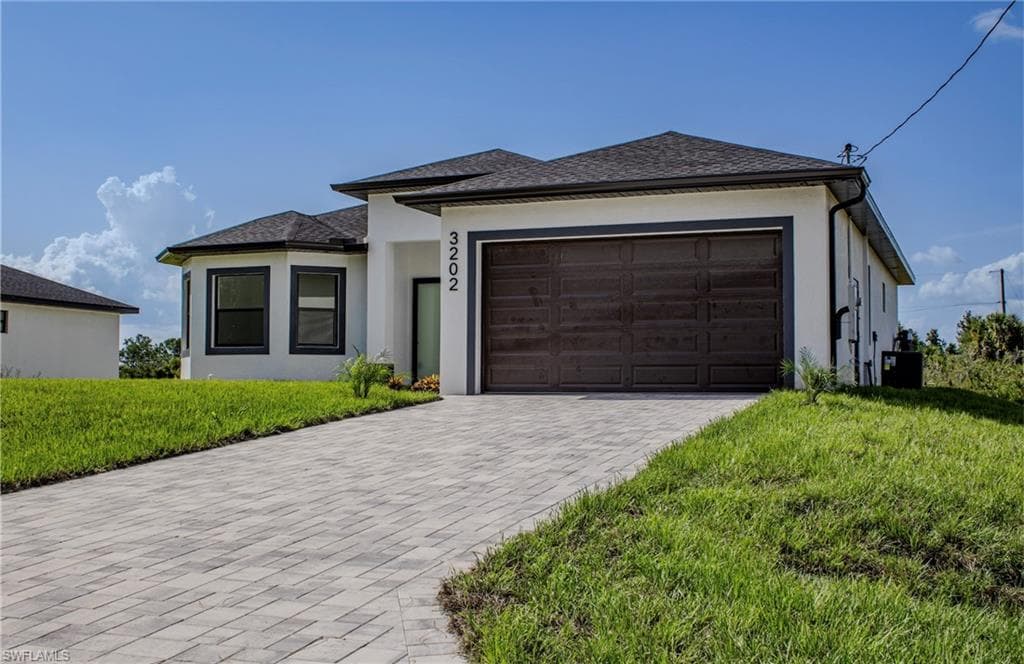 3202 72nd ST W LEHIGH ACRES, FL 33971