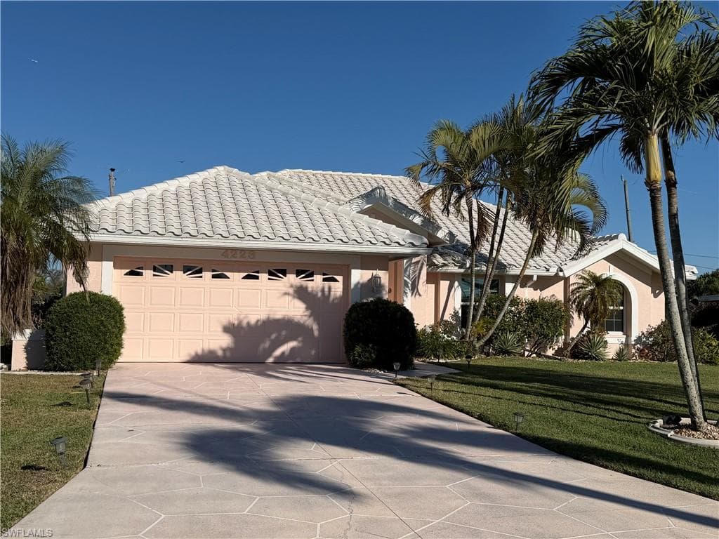 4223 SE 1st PL CAPE CORAL, FL 33904
