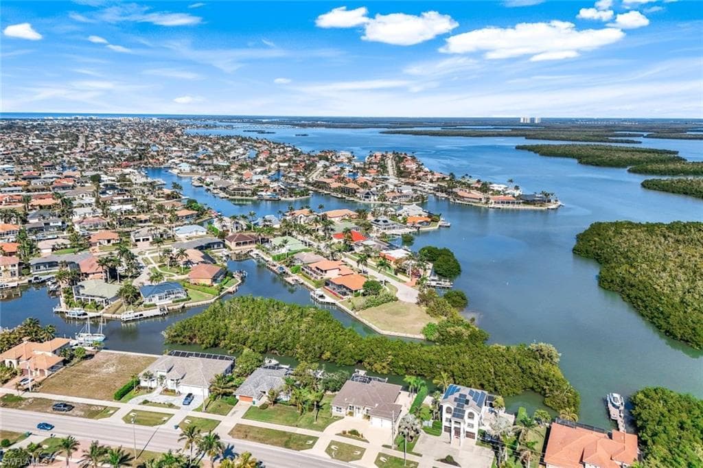 1978 San Marco RD MARCO ISLAND, FL 34145