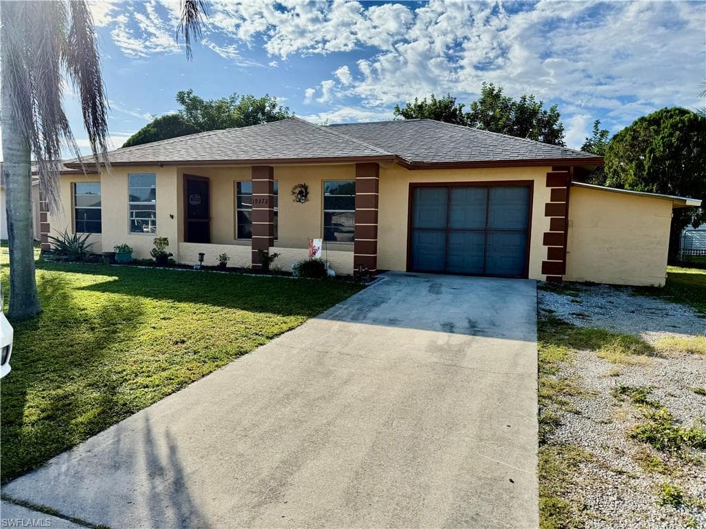 19372 Coraltree CT LEHIGH ACRES, FL 33936
