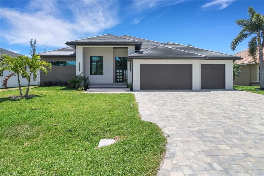 2612 SW 41st TER CAPE CORAL, FL 33914