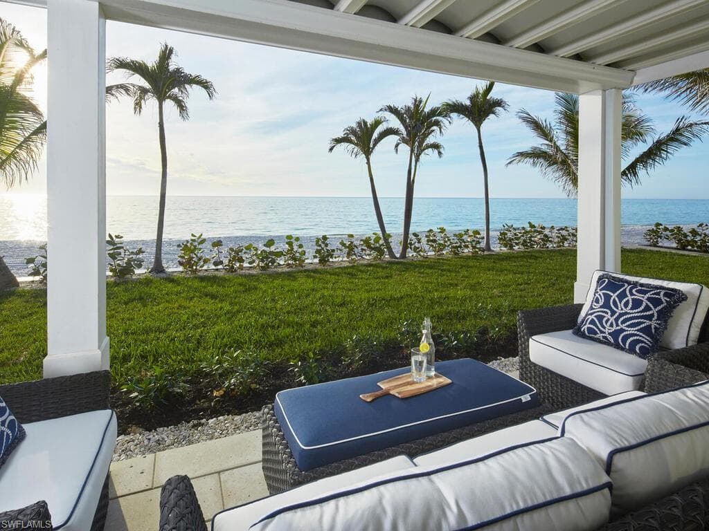 1065 Gulf Shore BLVD N 301 NAPLES, FL 34102