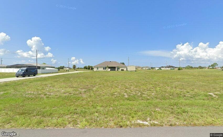 3900 NW 35th PL CAPE CORAL, FL 33993