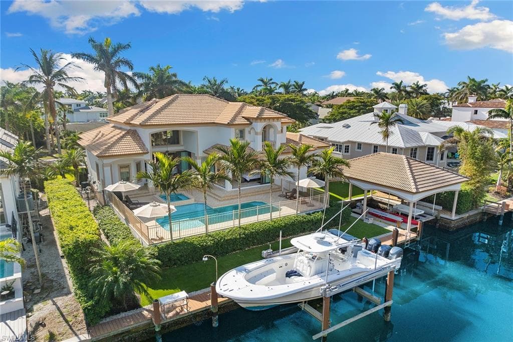 533 15th AVE S NAPLES, FL 34102