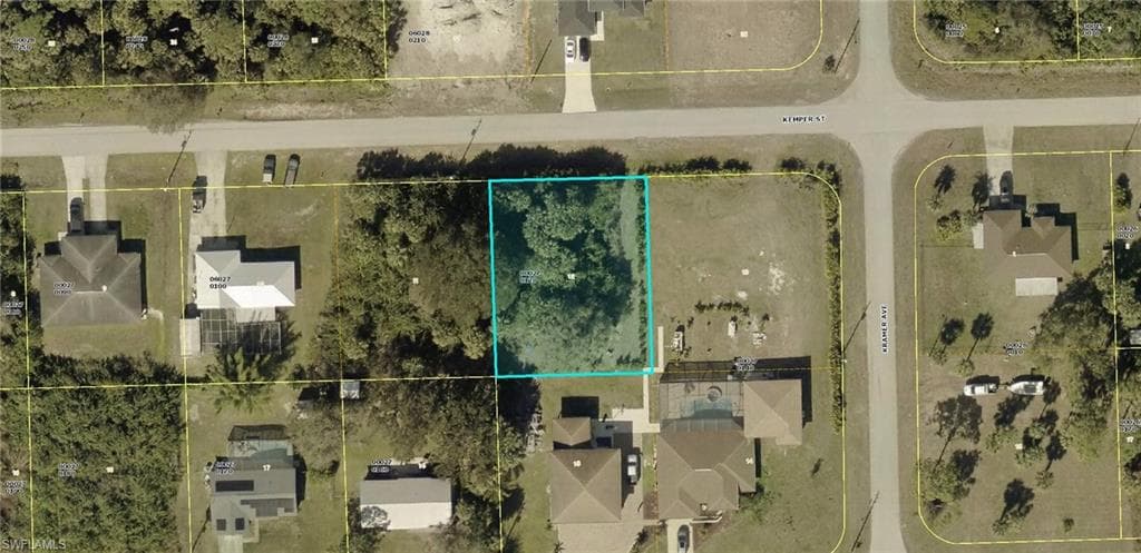 3747 Kemper ST FORT MYERS, FL 33905