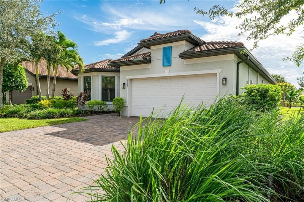 1996 Parson ST NAPLES, FL 34120