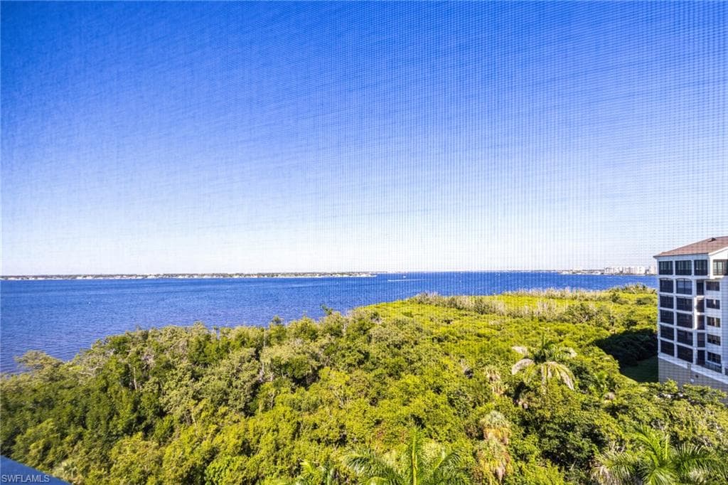 14815 Laguna DR 702 FORT MYERS, FL 33908