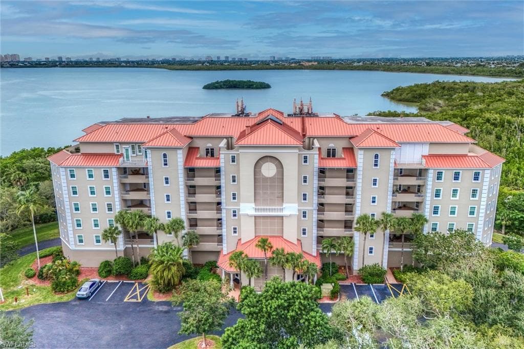 133 Vintage Bay DR A-15 MARCO ISLAND, FL 34145