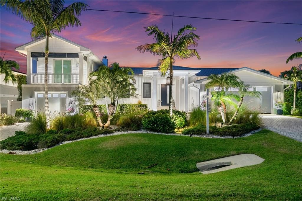2323 Harbor RD NAPLES, FL 34104