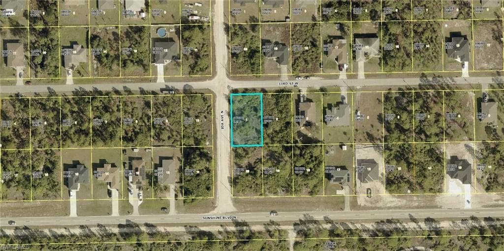 2719 33rd ST W LEHIGH ACRES, FL 33971