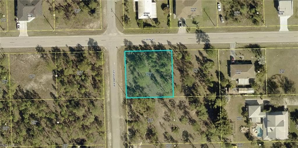 1500 E 10th ST LEHIGH ACRES, FL 33972