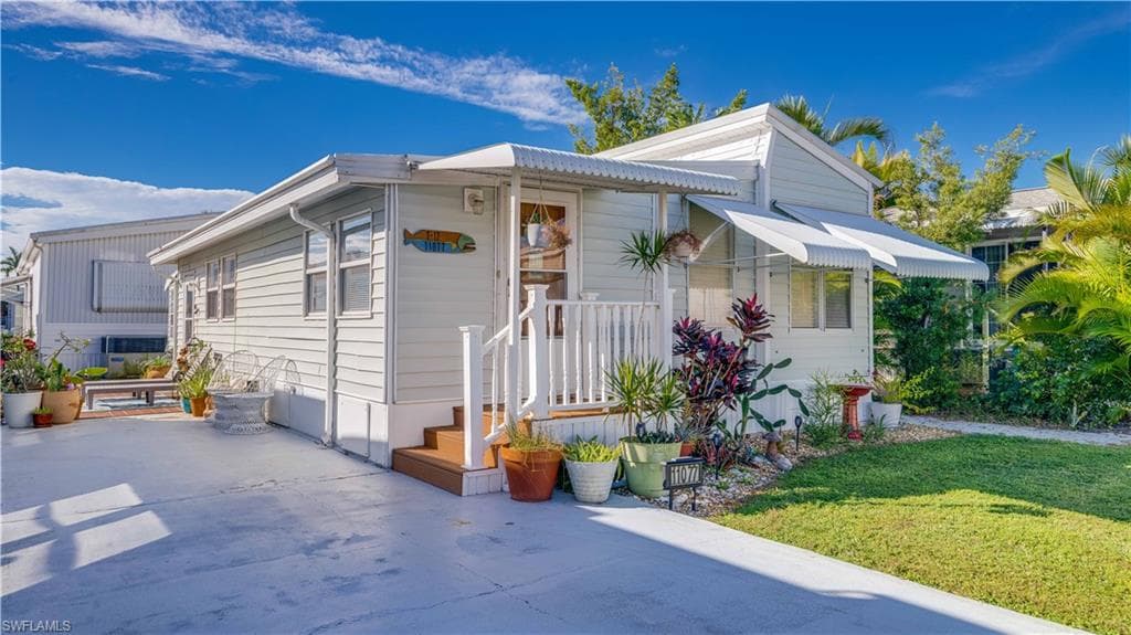 11077 Sunburst LN FORT MYERS, FL 33908