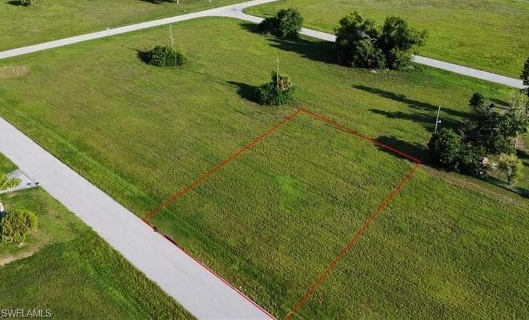 1720 NE 17th ST CAPE CORAL, FL 33909