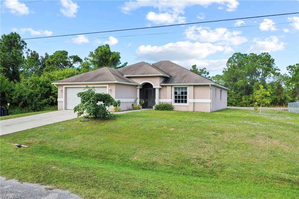 723 Newell ST E LEHIGH ACRES, FL 33974