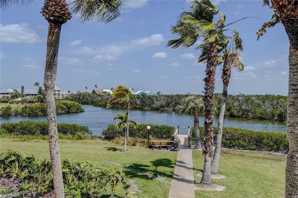 21440 Bay Village DR 122 FORT MYERS BEACH, FL 33931