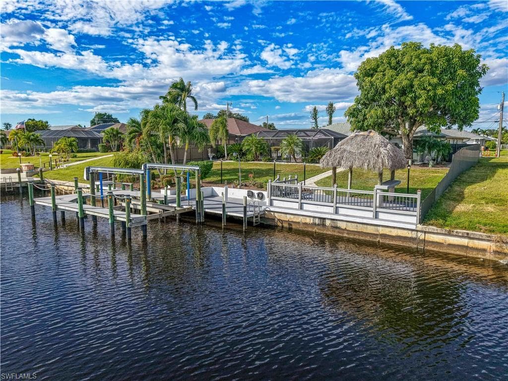 1438 SE 20th ST CAPE CORAL, FL 33990