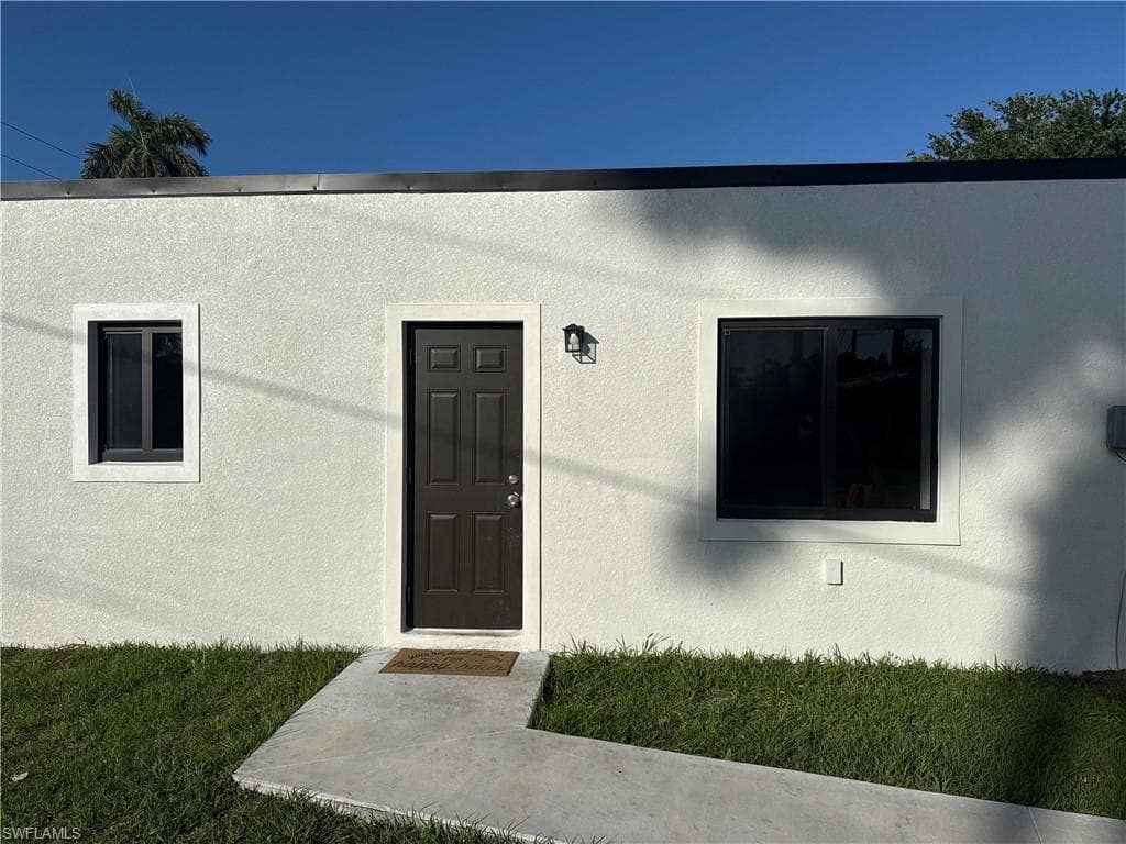 4523 Palm Beach BLVD 3 FORT MYERS, FL 33905