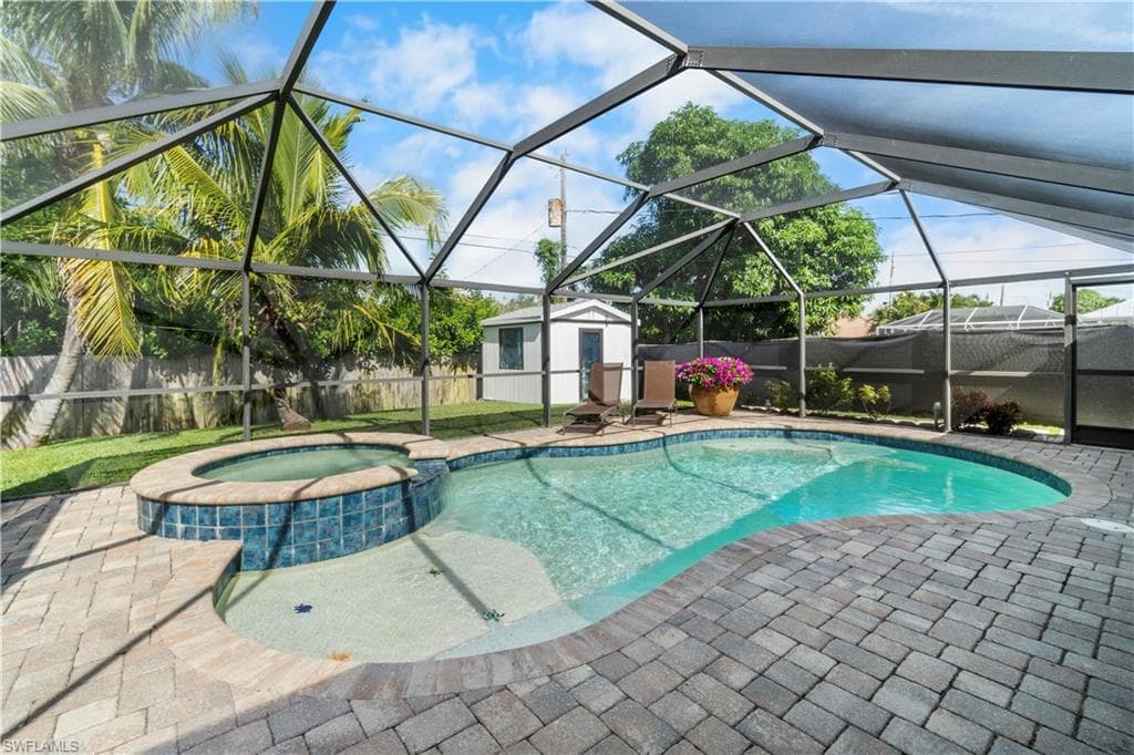 659 108th AVE N NAPLES, FL 34108