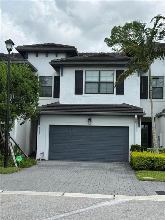7392 Rockefeller DR NAPLES, FL 34119