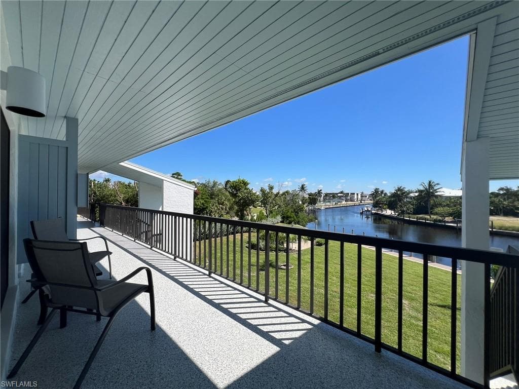 1250 Tennisplace CT A33 SANIBEL, FL 33957