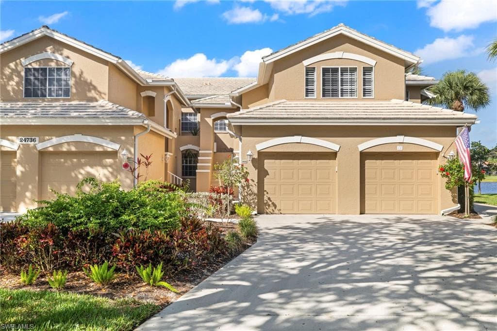 24736 Lakemont Cove LN 202 BONITA SPRINGS, FL 34134