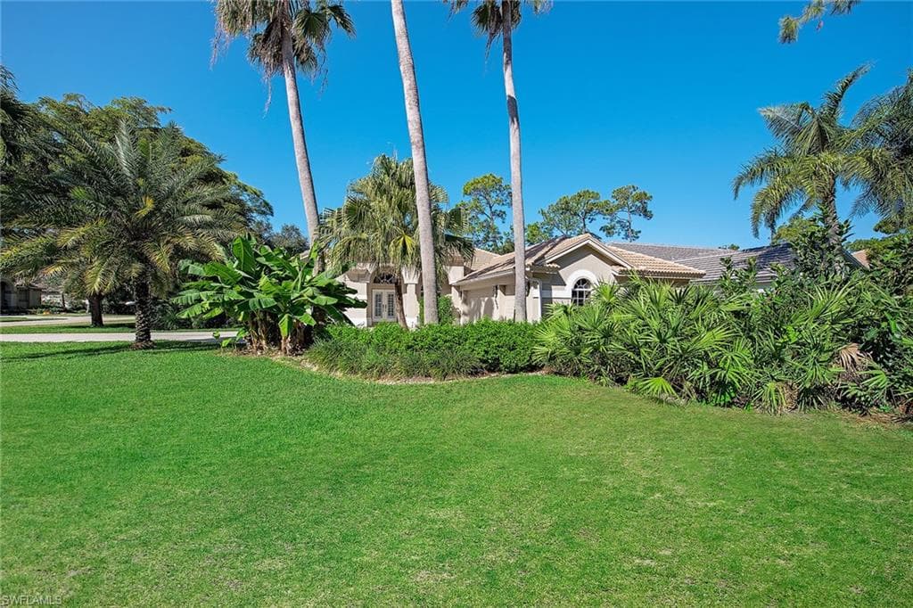 6572 Chestnut CIR NAPLES, FL 34109