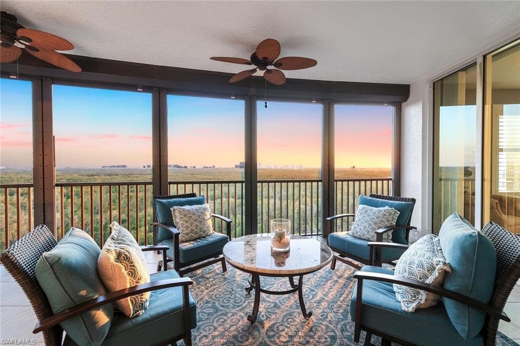 455 Cove Tower DR 801 NAPLES, FL 34110