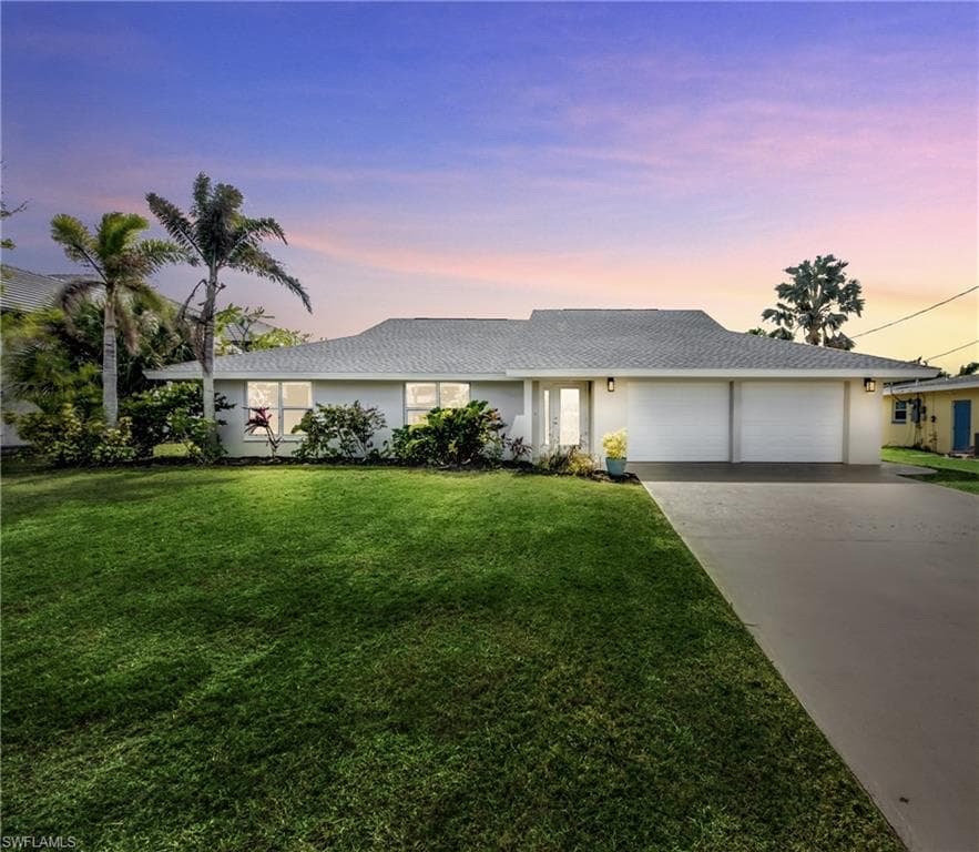 1106 Lorraine CT CAPE CORAL, FL 33904