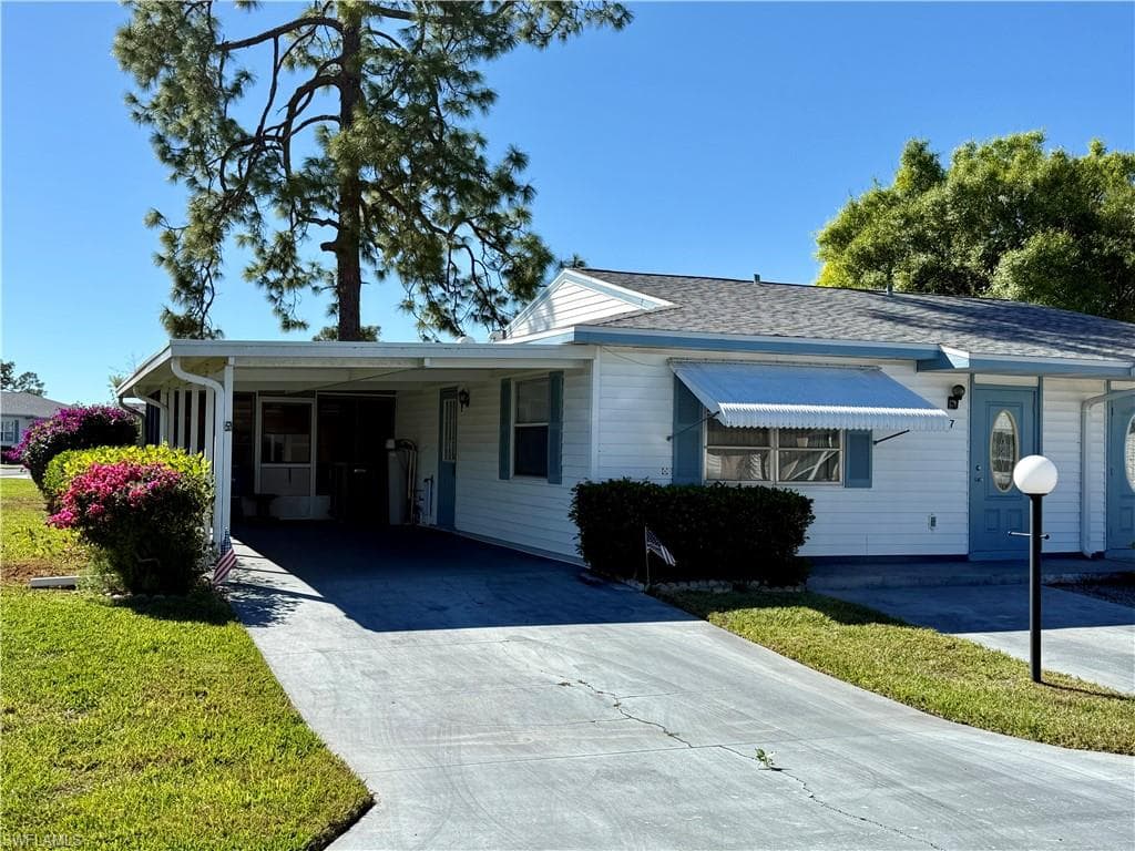 7 Desert Candle CIR LEHIGH ACRES, FL 33936