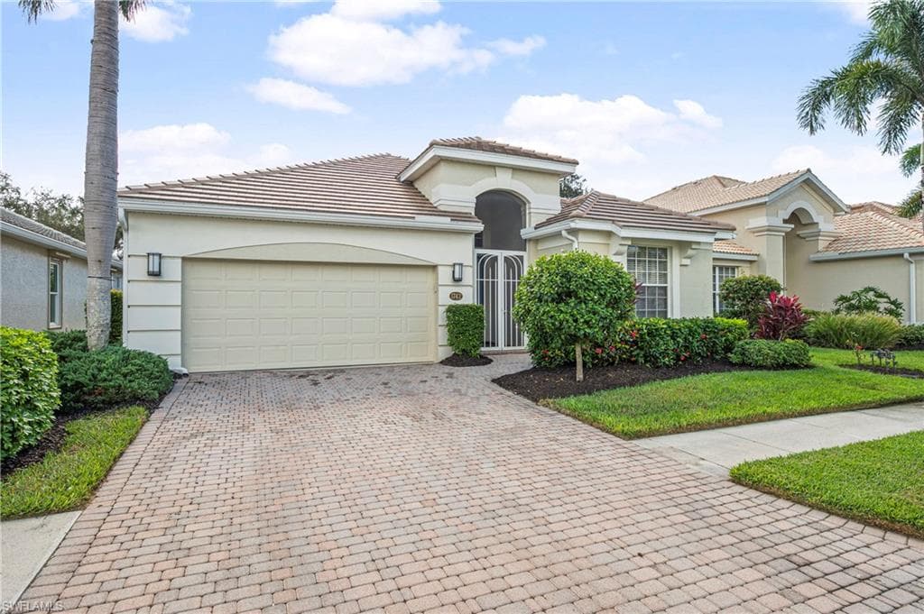 1742 Marsh RUN NAPLES, FL 34109