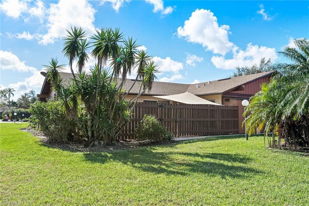 15467 Crystal Lake DR NORTH FORT MYERS, FL 33917