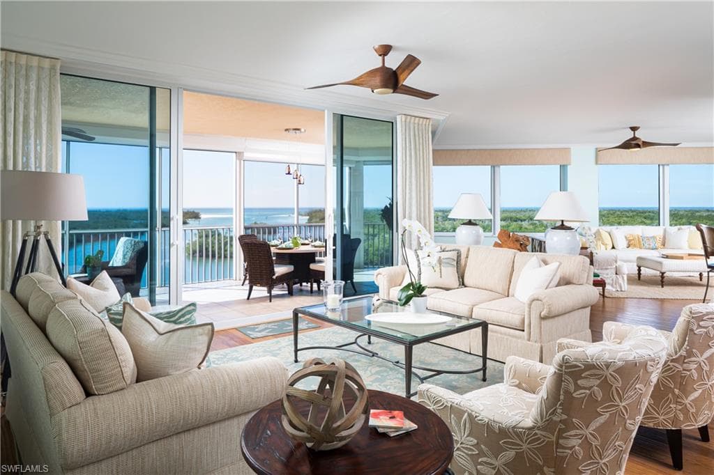 425 Dockside DR 605 NAPLES, FL 34110