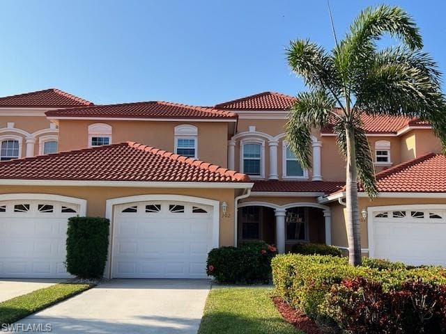 13960 Eagle Ridge Lakes DR 102 FORT MYERS, FL 33912