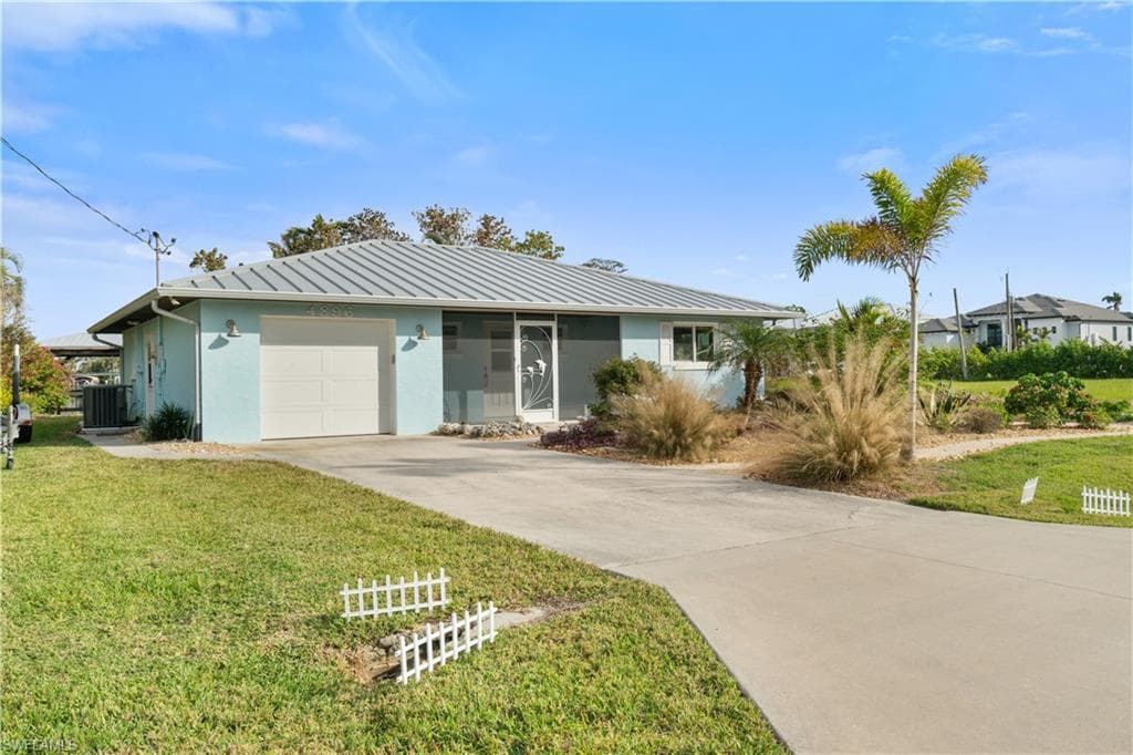 4896 Esplanade ST BONITA SPRINGS, FL 34134