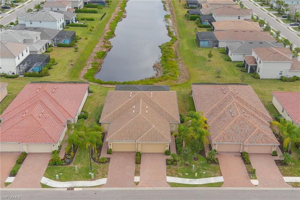 2652 Vine AVE NAPLES, FL 34120