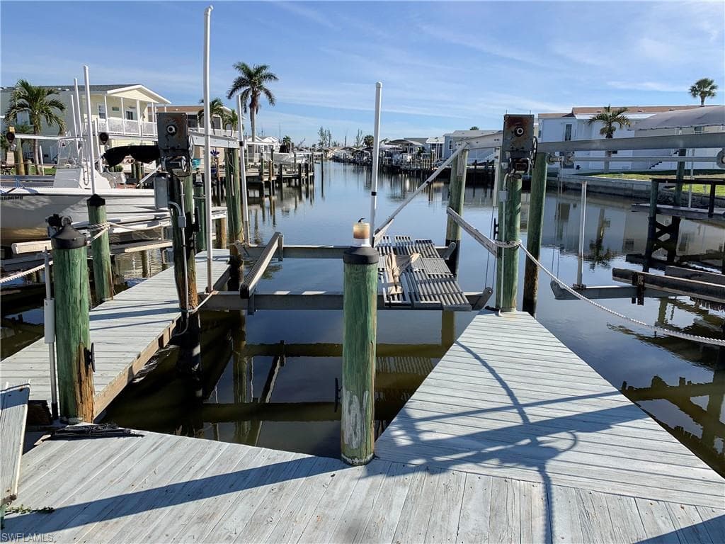 11361 Dogwood LN FORT MYERS BEACH, FL 33931