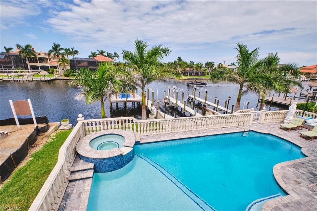 5318 Bayside CT CAPE CORAL, FL 33904
