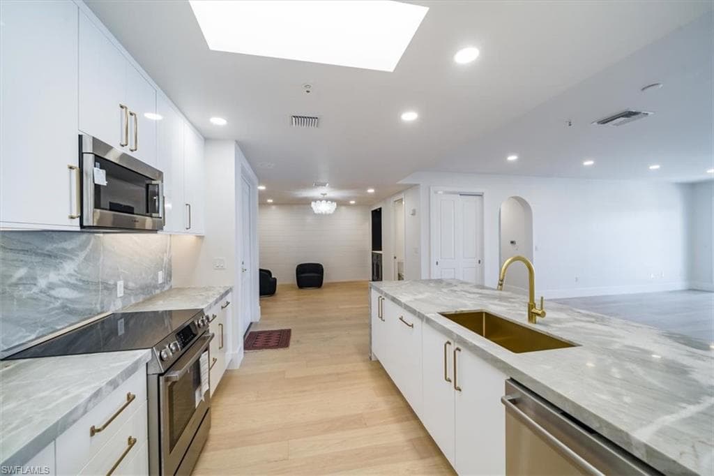 780 5th AVE S 305 NAPLES, FL 34102