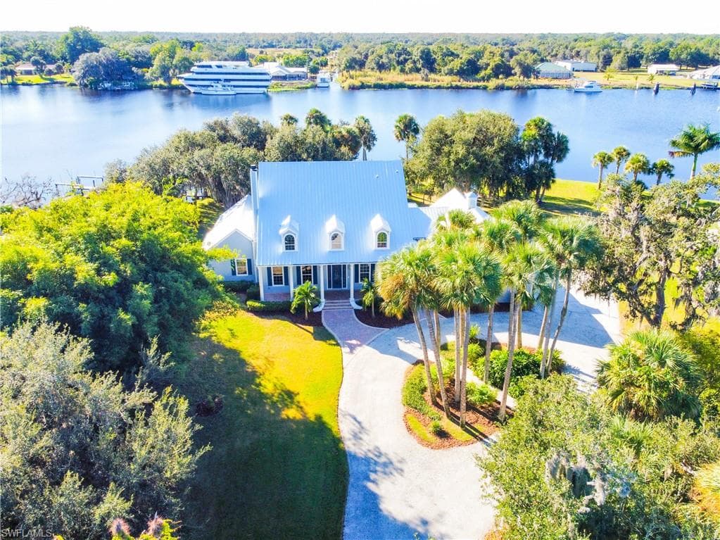 16470 Oakview CIR ALVA, FL 33920