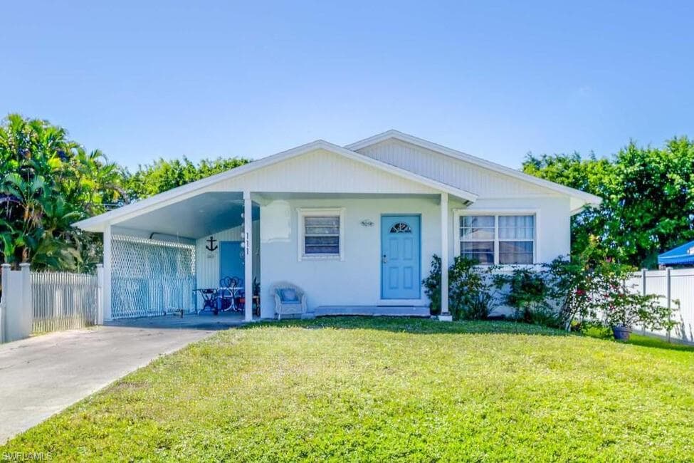 111 7th ST NAPLES, FL 34113