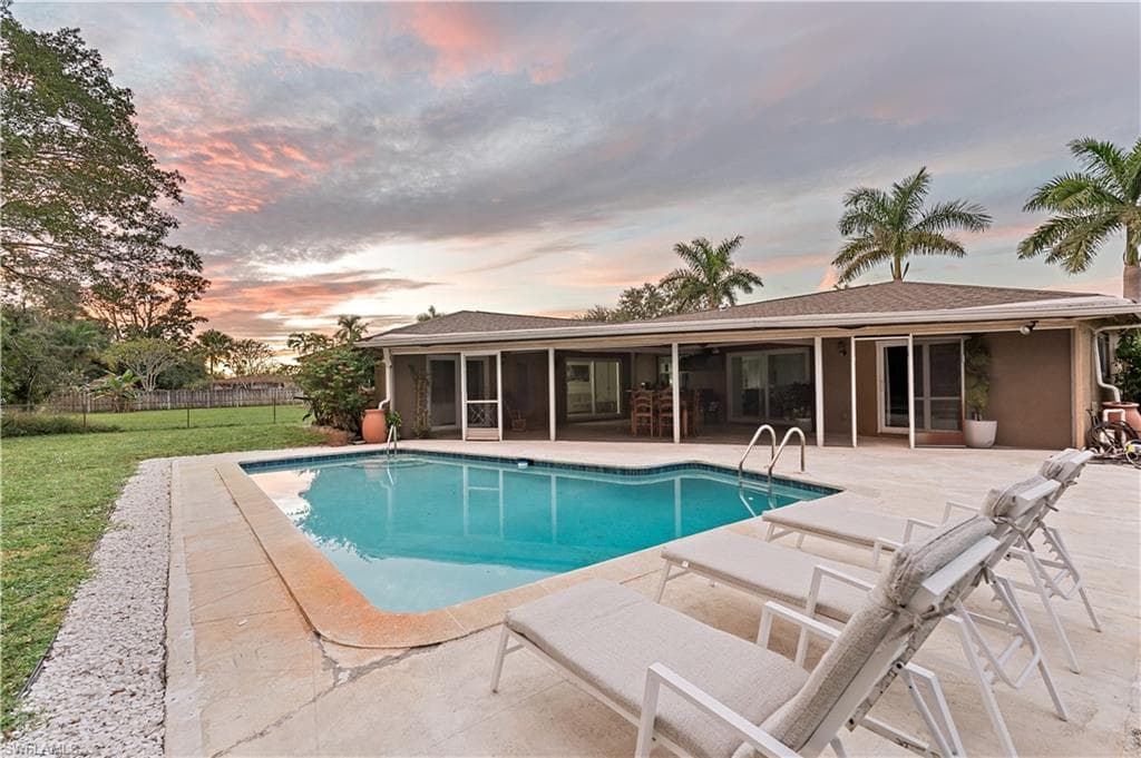 2412 La Salle AVE FORT MYERS, FL 33907