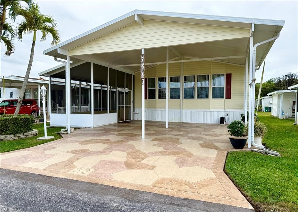 22 Amethyst AVE 22A NAPLES, FL 34114
