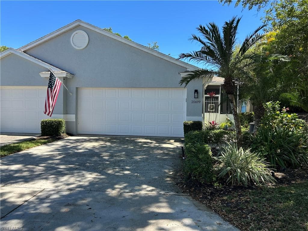 20699 Country Barn DR ESTERO, FL 33928